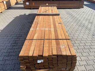 Ca. 204x Guyana Teak Planken Fijnbezaagd, 31x80mm, lengte 25/400cm, 83